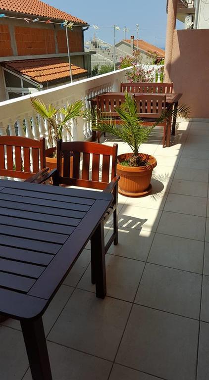 Apartments Alissa Hvar Town Exterior photo