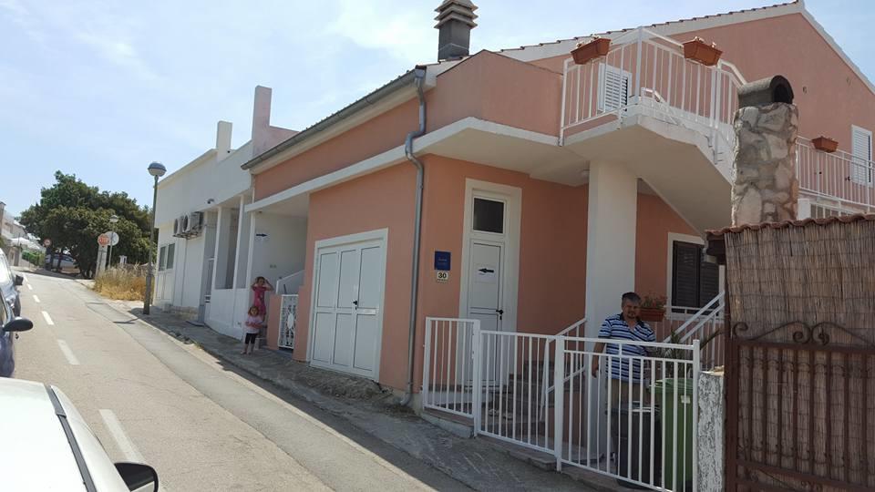 Apartments Alissa Hvar Town Exterior photo