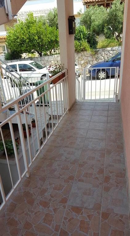 Apartments Alissa Hvar Town Exterior photo